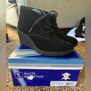 Suede heeled bootie (W 8.5)